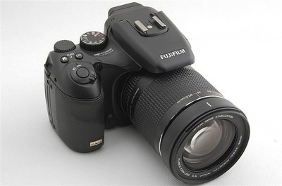 富士S205EXR數(shù)碼相機 捕捉細膩光影的經(jīng)典之作